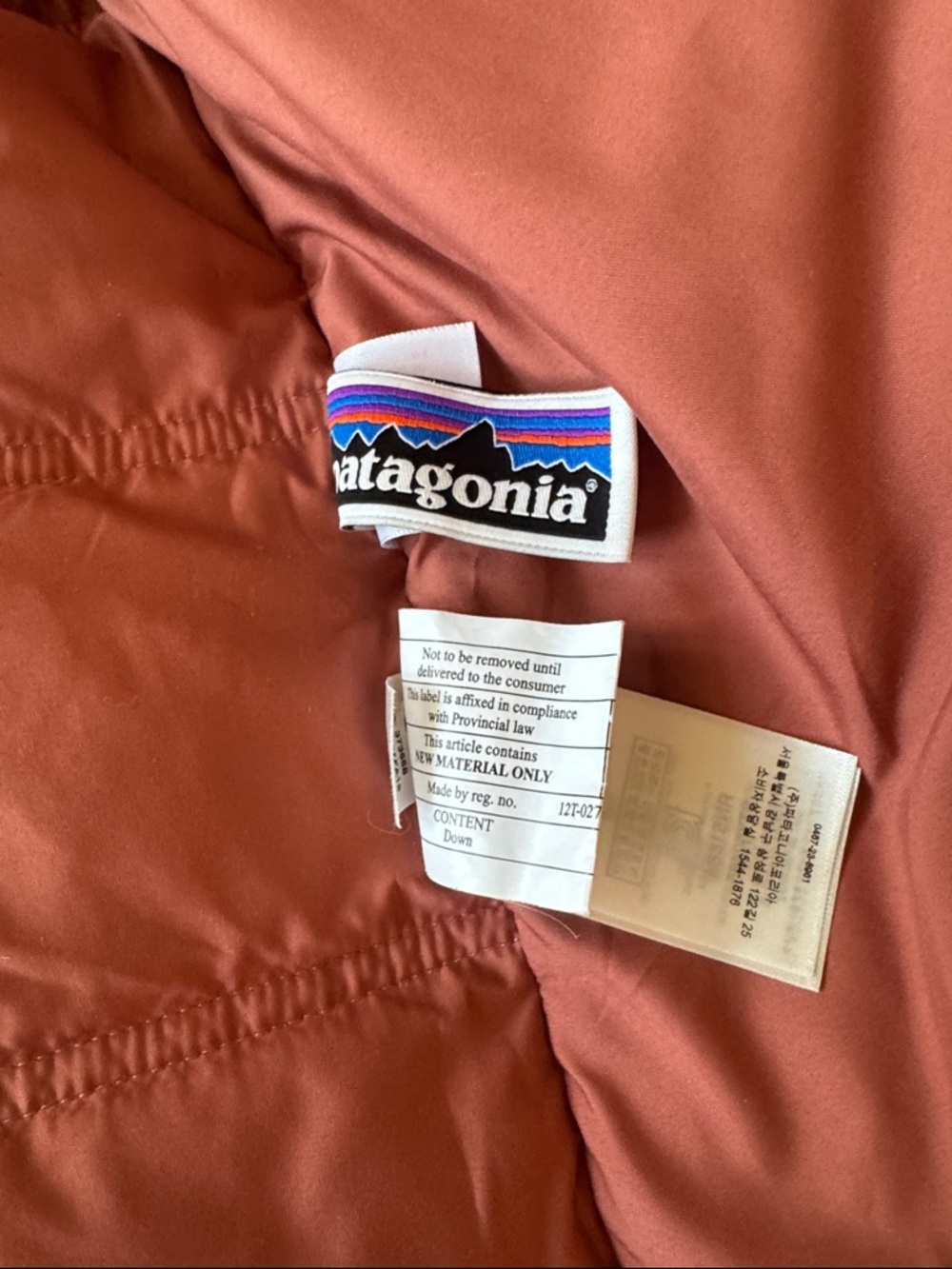 Patagonia Cream Sherpa Hooded Coat with Pink Lining - Picture 4 of 5